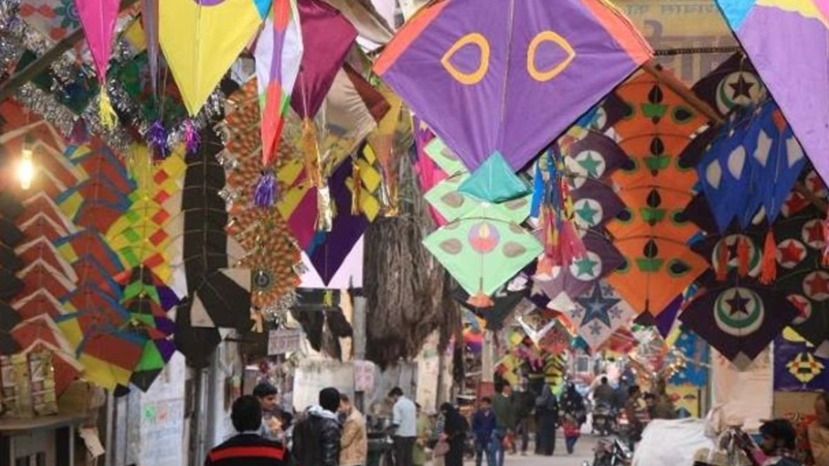 kite flying on Makar Sankranti