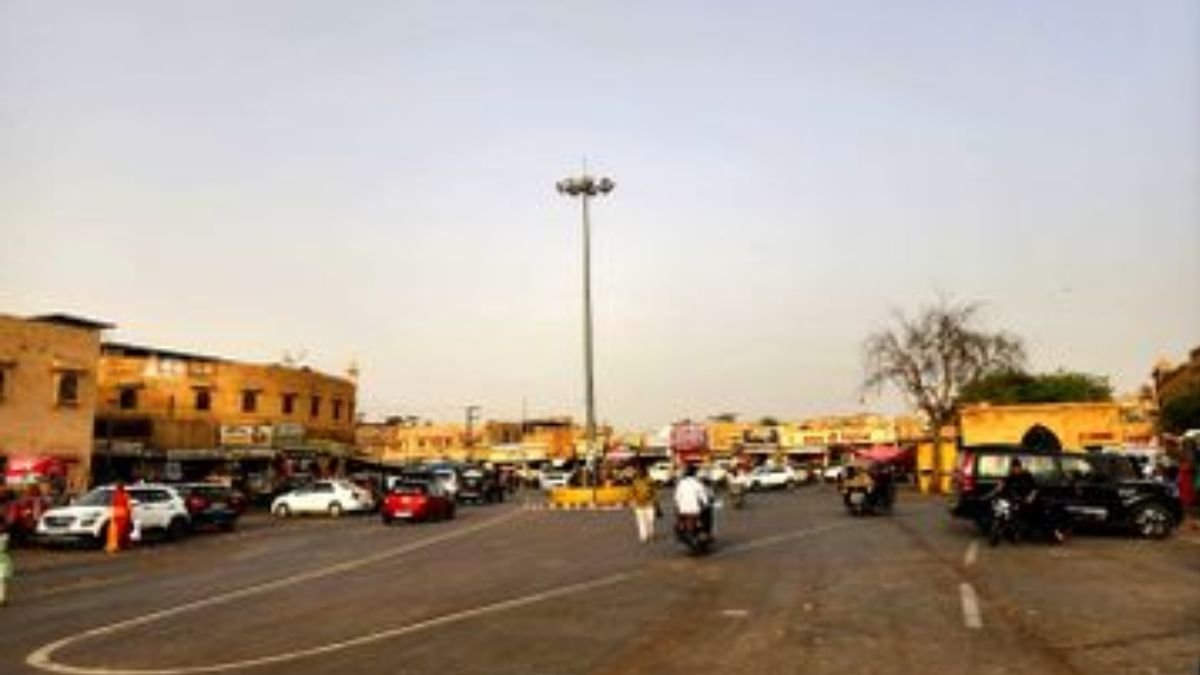 Desert Land Sizzles